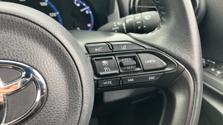 Toyota Yaris Cross 1.5 Hybrid Dynamic 5dr CVT Hybrid Estate